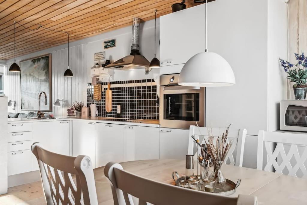 Charmerende Sommerhus - 200 M Fra Stranden Bøtø By エクステリア 写真